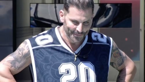 Henri Castelli volta ao BBB 26 após ida ao hospital, mas tem nova convulsão