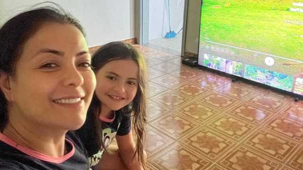 Li Martins compartilha primeira foto em casa nova: 'Misto de emoções'