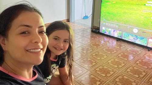 Li Martins compartilha primeira foto em casa nova: 'Misto de emoções'