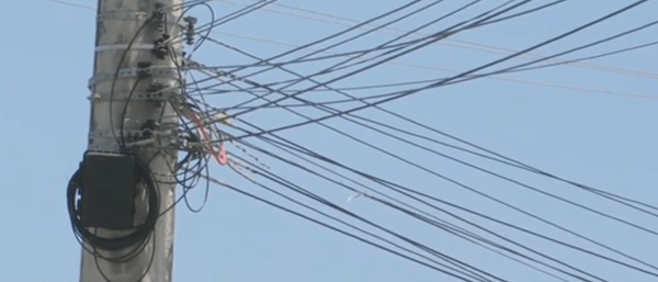 Criminosos do CV, na Bahia, cortam fios e moradores ficam sem internet