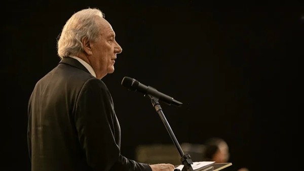 Lewandowski confirma consultoria ao Master, mas diz que suspendeu registro