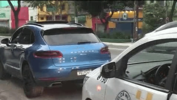 Porsche é apreendida com dívida de R$ 50 mil em multas em São Paulo