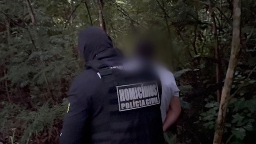 Vídeo: síndico levou polícia até corpo de corretora em área de mata em GO