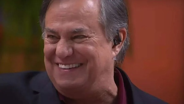 Ronnie Von encerra contrato com a RedeTV! após demissão de equipe