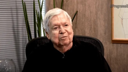 Boni revela que ganhou almoço após fingir ser empresário de Pelé