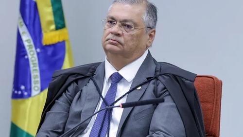 Dino manda suspender pagamento de penduricalhos nos Três Poderes