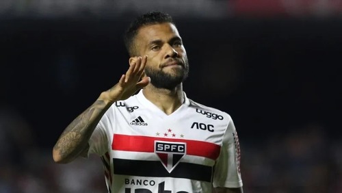 São Paulo consegue bloqueio de R$ 8 milhões de Daniel Alves na Justiça