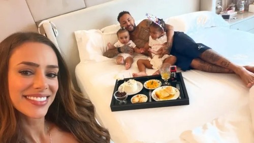 Bruna Biancardi parabeniza Neymar e brinca sobre idade: 'Tem pelos brancos'