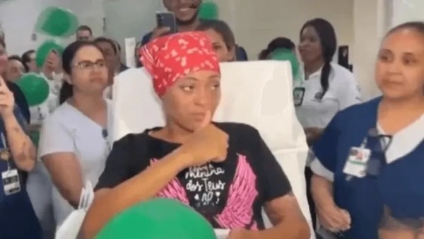 Mulher atropelada e dada como morta em rodovia recebe alta de hospital