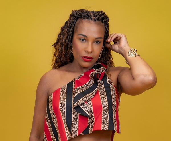 EXCLUSIVO: Mãe de Sol Vega é esquizofrênica e está com problema de saúde