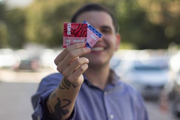 Secretaria da Saúde de Ribeirão Preto amplia prevenção contra ISTs e oferece novos modelos de preservativos