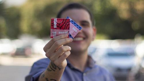 Secretaria da Saúde de Ribeirão Preto amplia prevenção contra ISTs e oferece novos modelos de preservativos