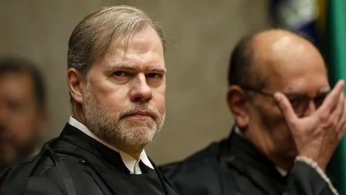 Banco Master: Toffoli pede que PF envie dados de celulares apreendidos