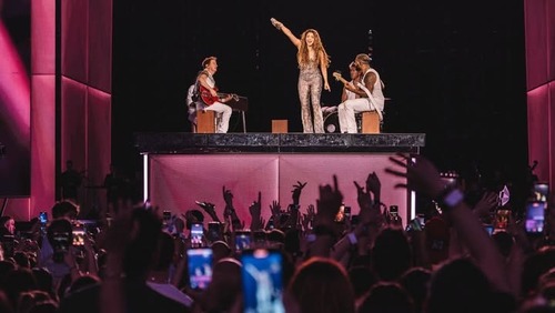 Shakira fala da emoção em cantar em Copacabana: 'Vamos curtir muito'