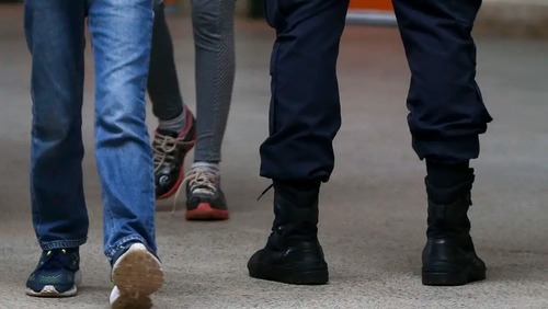 Justiça suspende regras de escolas cívico-militares em SP