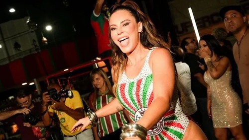 Solteira e fora do desfile, Paolla Olivera confessa: "Queria ter anonimato"