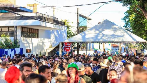 Carnaval histórico em Ribeirão Preto já supera 120 mil pessoas e bate recorde de público