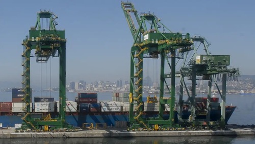 Economia brasileira cresceu 2,2% em 2025, aponta prévia da FGV