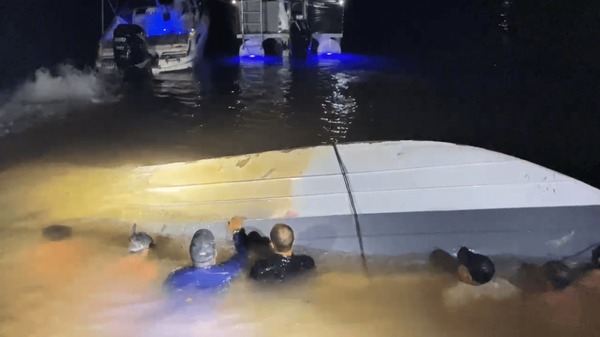 6 pessoas morrem após lancha colidir com píer no Rio Grande em Rifaina