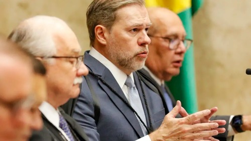 Fachin arquiva ação que pedia suspeição de Toffoli no caso Master