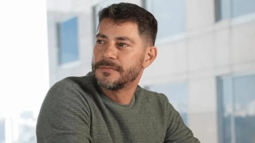 Evaristo Costa impõe cláusula suspeita e perde reality de Boninho na Record