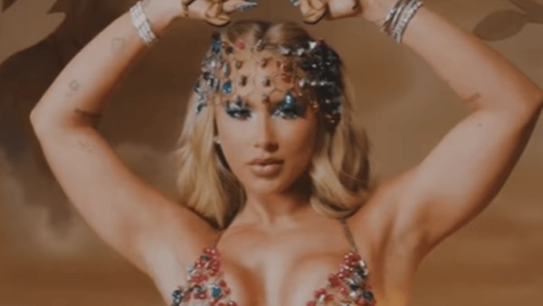 Virginia passa madrugada em salão de beleza e vive perrengue na saída