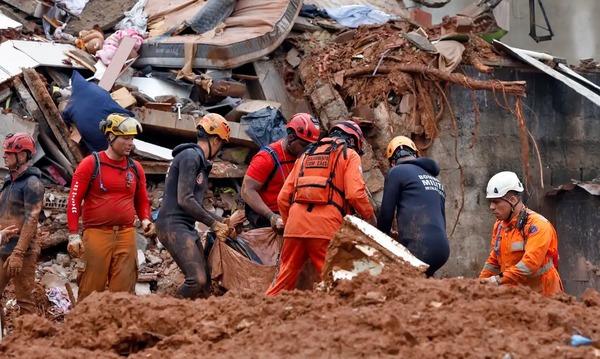 Temporais deixam ao menos 38 mortos na região de Juiz de Fora (MG)