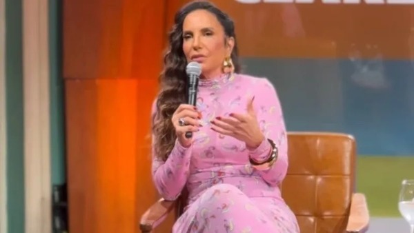 Ivete Sangalo é internada após queda e choca fãs com rosto machucado; veja!
