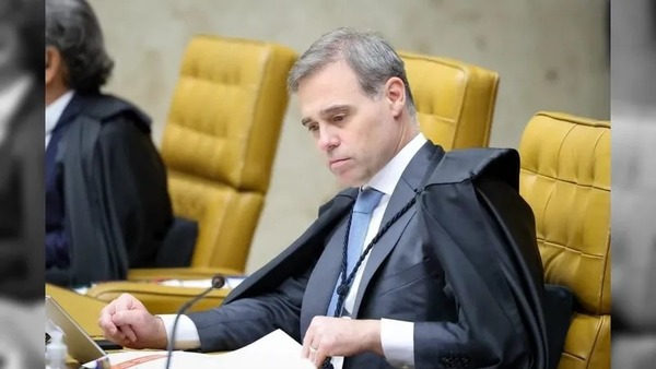 André Mendonça autoriza quebra de sigilos de Lulinha a pedido da PF