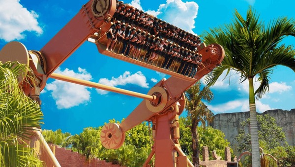 Hopi Hari: Mulheres pagam R$ 1 no ingresso em março; veja como garantir