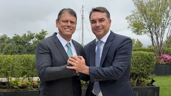 Flávio se reúne com Tarcísio e diz que eles vão ‘fazer história juntos’