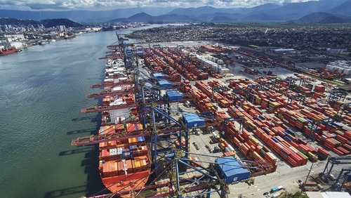 Economia brasileira cresce 2,3% em 2025, revela IBGE