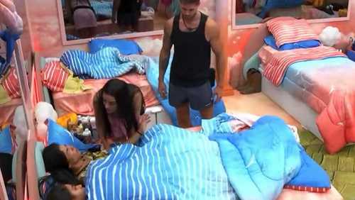 Marciele tem crise de ansiedade e preocupa brothers: 'Emocional não tá bem'