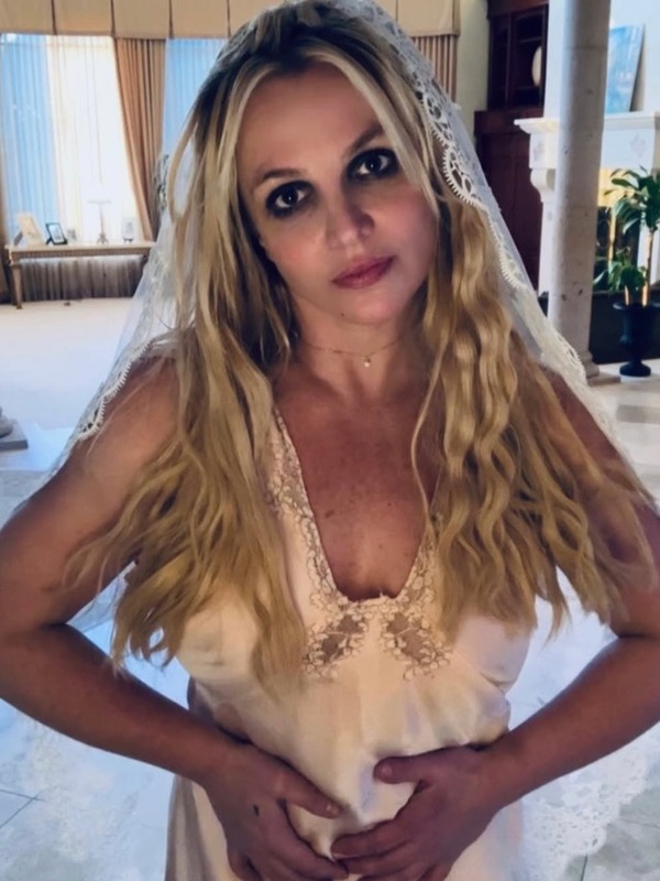 Britney Spears é presa por dirigir embriagada na Califórnia