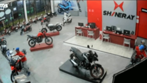 Menores são apreendidos em tentativa de assalto a loja de motos em SP