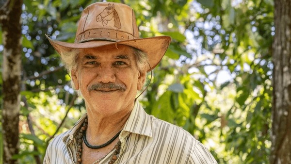 Ator Jackson Antunes passa por transplante de rim após doação da esposa