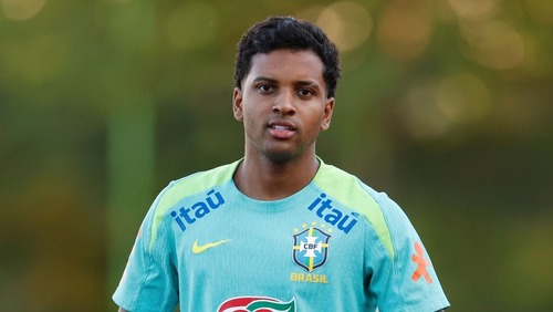 Laudo aponta coágulo na cabeça de homem espancado na casa de Rodrygo Goes