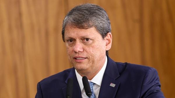 Tarcísio lidera com folga disputa pelo Governo de SP, aponta Datafolha