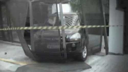 Criminosos usam controles clonados para invadir e furtar condomínios