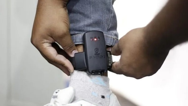 Câmara aprova projeto que prevê tornozeleira para agressores de mulheres