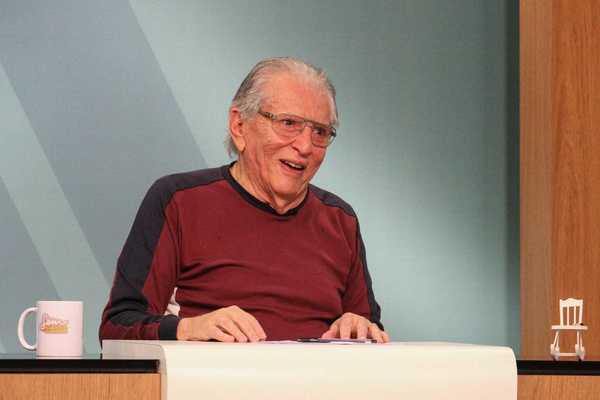 Carlos Alberto de Nóbrega completa 90 anos: conheça carreira do ícone da TV