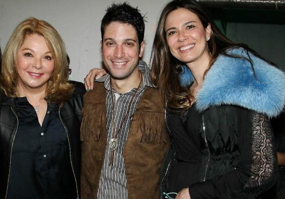 Irmão de Luciana Gimenez vai parar na delegacia após briga com a mãe