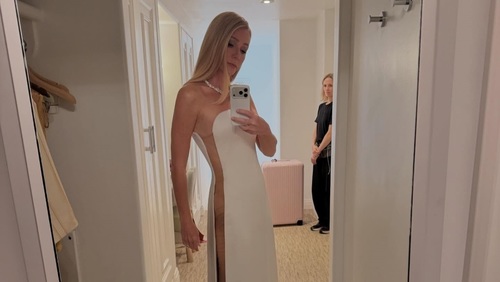 Gwyneth Paltrow passa perrengue com vestido e quase fica nua no Oscar 2026