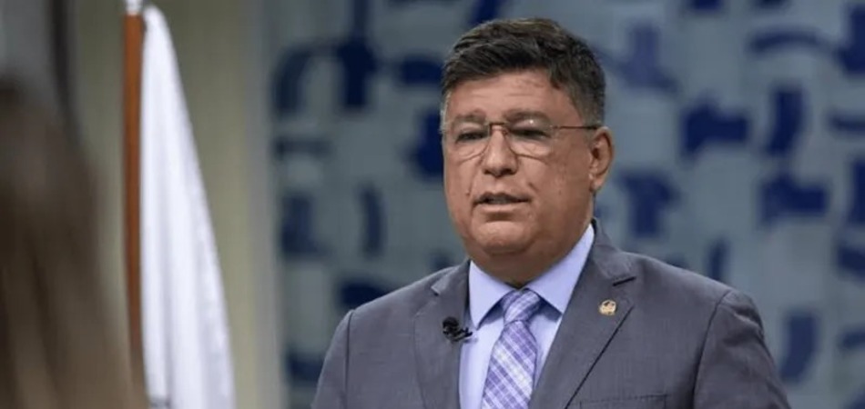 Presidente da CPMI do INSS admite envio de R$ 3,6 mi de emendas à Lagoinha