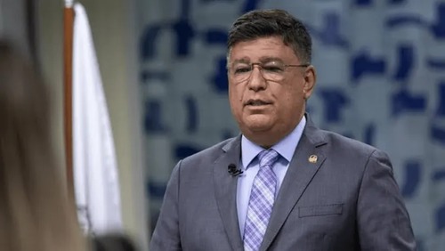 Presidente da CPMI do INSS admite envio de R$ 3,6 mi de emendas à Lagoinha