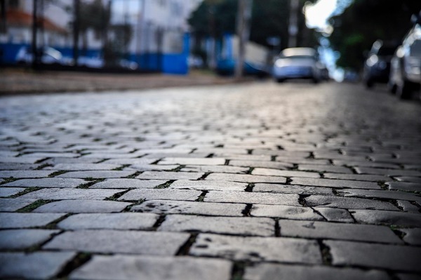 Interdição emergencial fecha acesso à Avenida Independência a partir da Avenida Nove de Julho