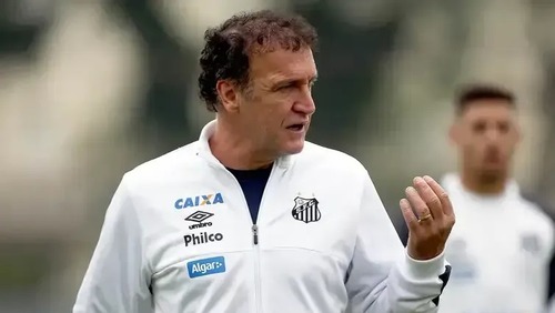 Santos anuncia Cuca como novo técnico após demissão de Vojvoda