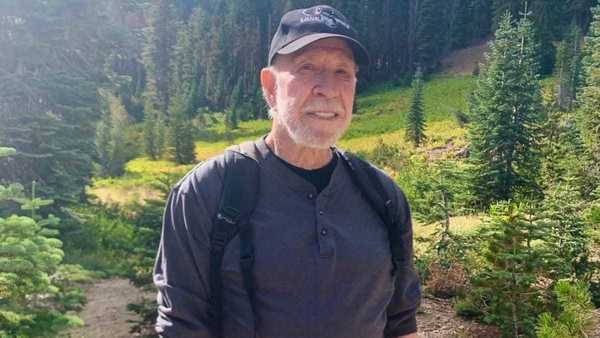 Chuck Norris é hospitalizado no Havaí após emergência médica