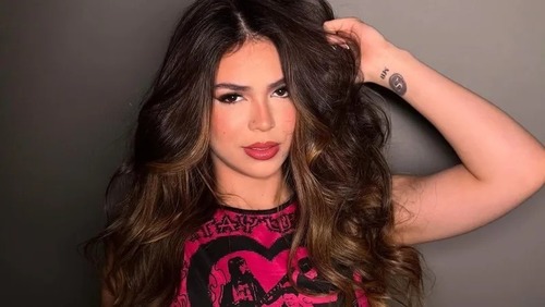 Melody diz que ignora haters e projeta carreira global: “É o meu sonho”