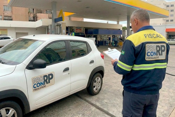 Procon Ribeirão Preto intensifica fiscalização e monitora preços de combustíveis na cidade